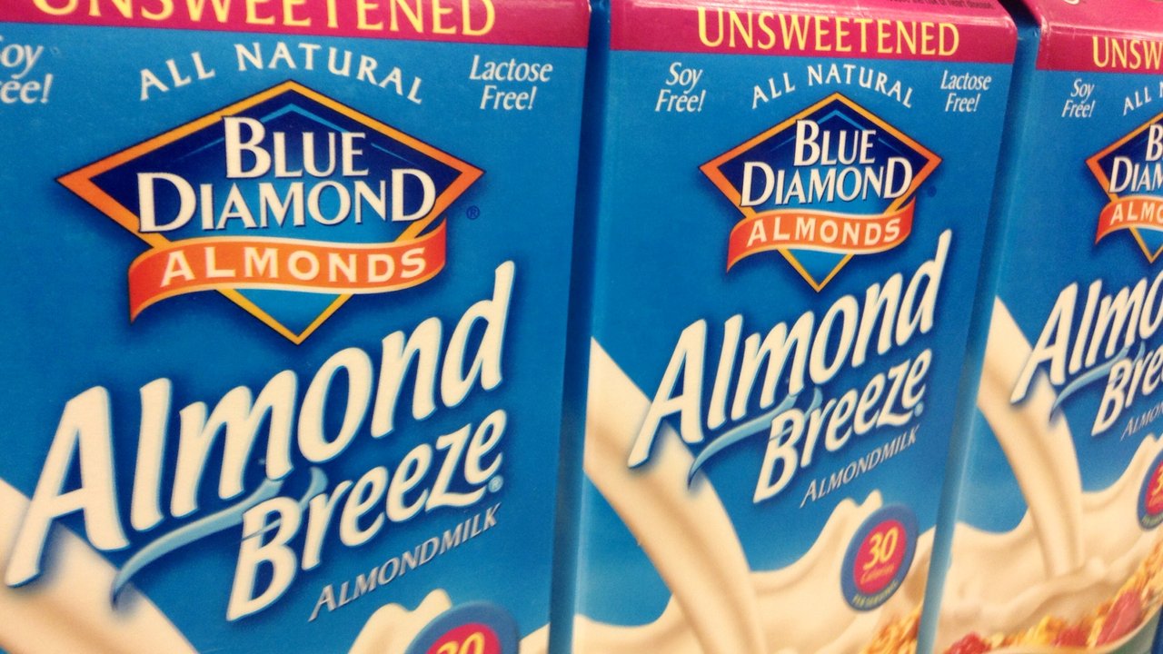 What Are The Health Benefits Of Almond Milk?